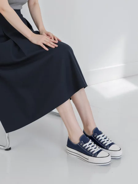 Damskie Trampki VELTRO NAVY – Klasyczne Buty na Platformie