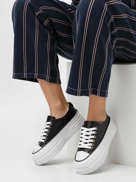 Damskie Sneakersy PLATFORMIA – Black & White