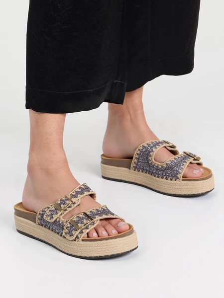 Klapki na koturnie z cekinami GREY