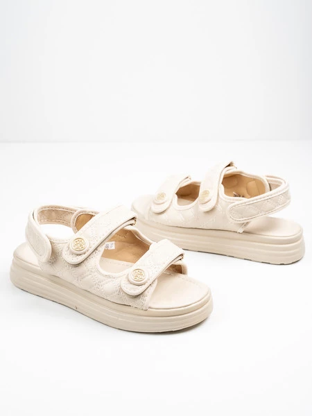 Modne sandały w kolorze Beige