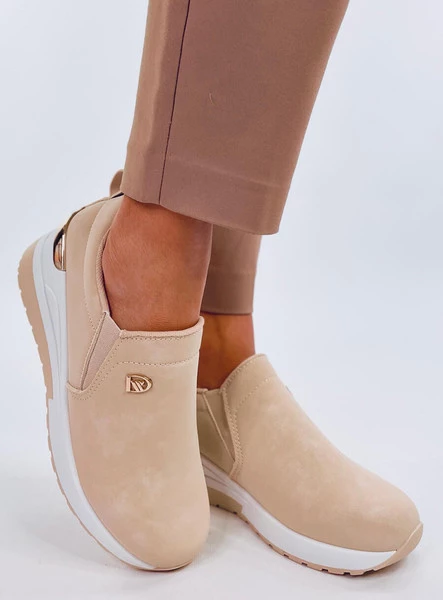 Półbuty na koturnie HENSE APRICOT