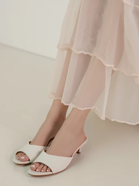 Damskie Klapki KARA WHITE