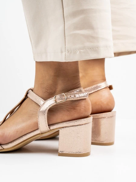 Modne sandały damskie w kolorze Champagne