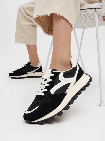 Damskie Sneakersy RAYA BLACK – Kontrast, Dynamika i Styl Miejski