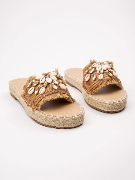 Klapki Boho Chickro Camel