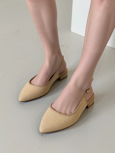 Damskie beżowe sandały ze spiczastym noskiem LARA KHAKI