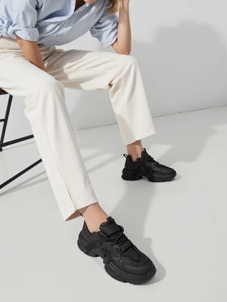 Damskie Sneakersy TITAN – Black