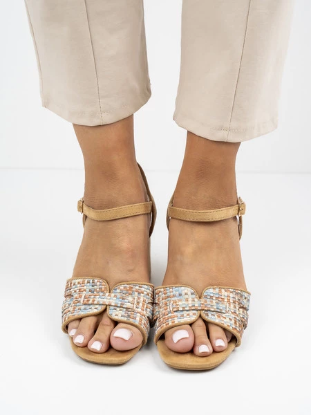 Sandały eleganckie damskie na szerokim obcasie w kolorze Camel