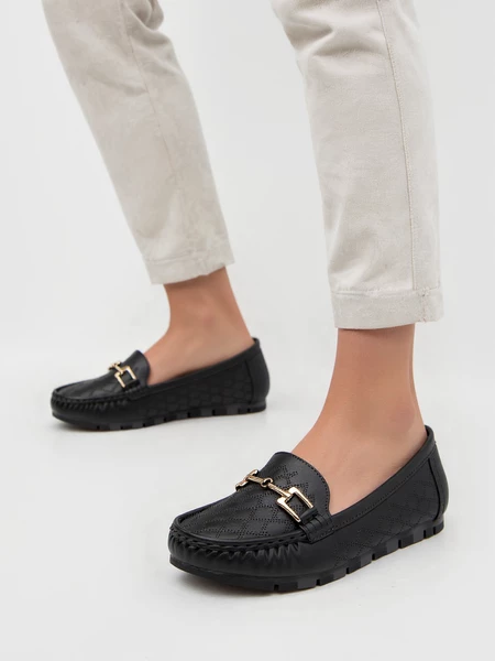 Damskie Mokasyny LIA BLACK – Ażurowy Wzór i Elegancki Akcent