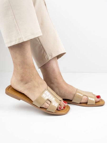 Klapki Sasa w kolorze Khaki