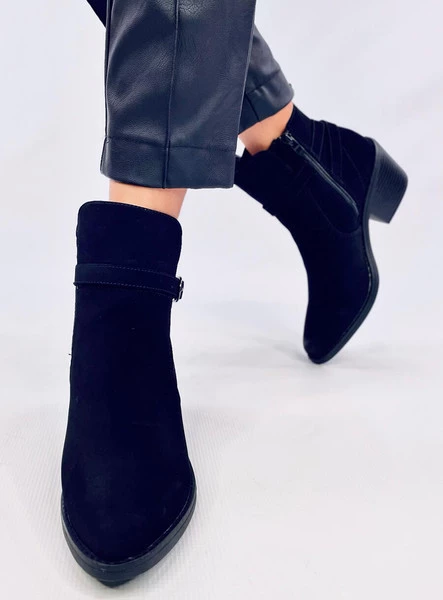 Botki kowbojki niski obcas CUNNIG BLACK