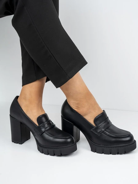 Mokasyny eleganckie damskie na obcasie w kolorze BlackPU