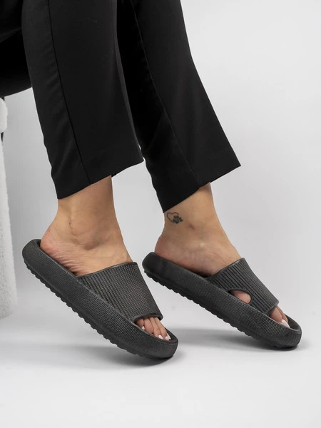 Damskie Klapki SOFIA BLACK