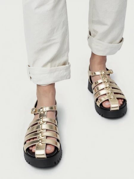 Damskie Sandały NELLY GOLD – Złoty Blask i Masywna Podeszwa