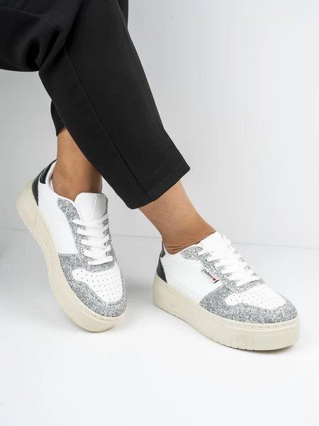 Sneakers modne damskie z brokatowymi wstawkami w kolorze Silver