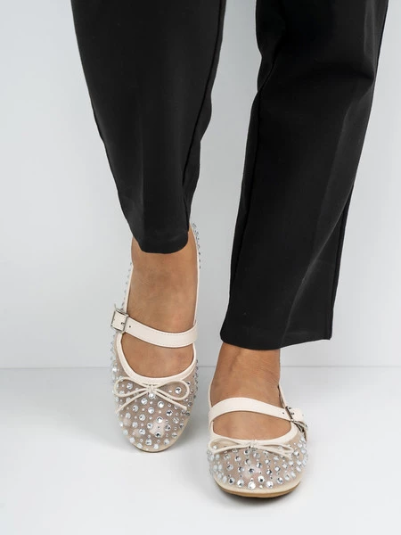 Baleriny damskie z siatką i ozdobami w kolorze Beige