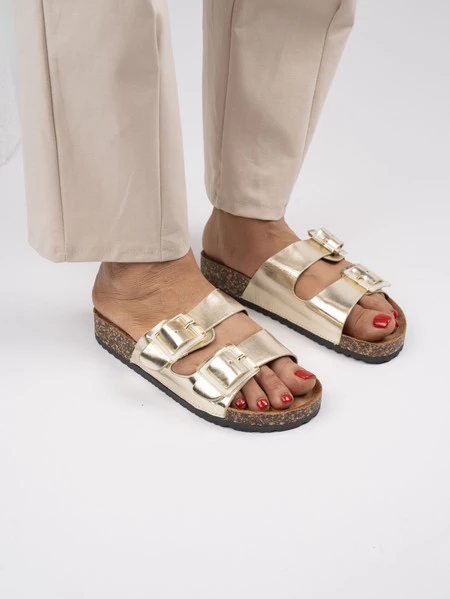 Klapki skórzane z podwójnymi klamrami w kolorze Gold