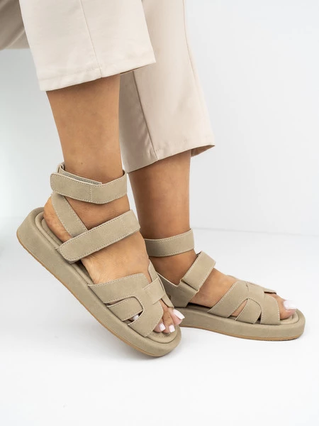 Sandały płaskie z zapięciem na rzep w kolorze Khaki