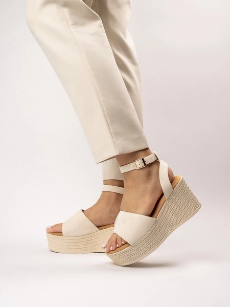 Klapki Elegante Beżowe