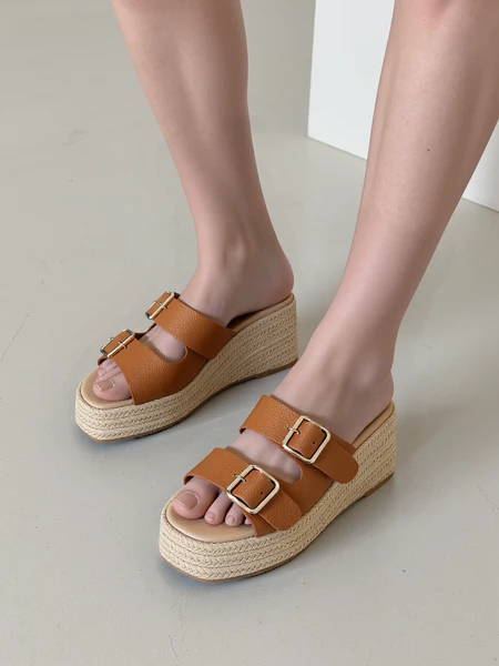 Klapki Eleganzia Camel