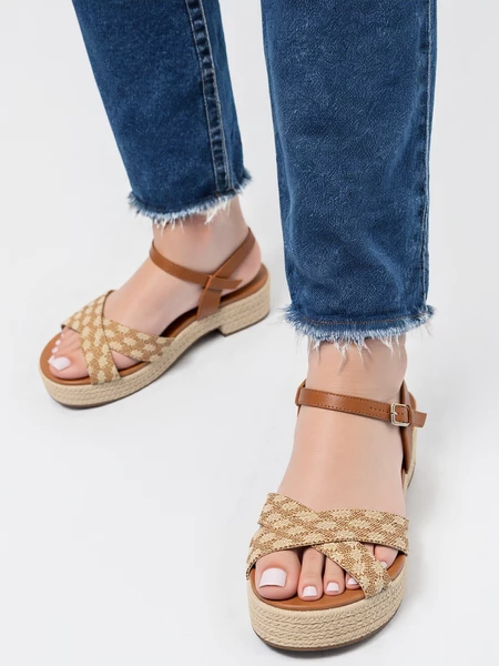 Klapki Eleganzio Camel