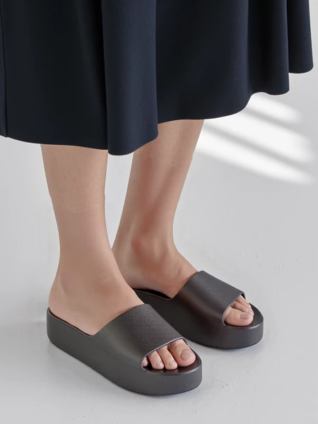 Klapki Urbanovy Czarne