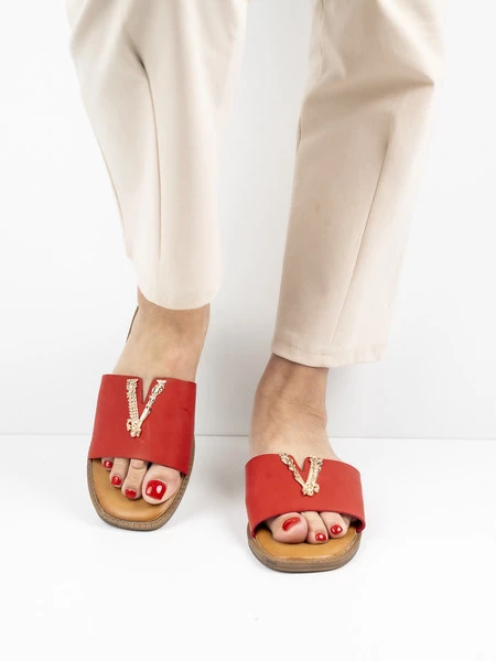 Modne klapki damskie w kolorze Red