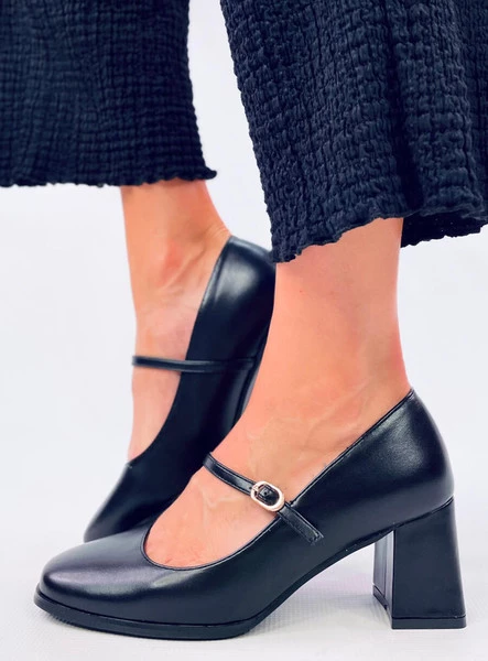 Czółenka na obcasie w stylu Mary Jane KEEFEL BLACK