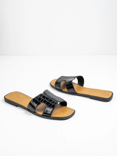 Klapki Sasa w kolorze Black