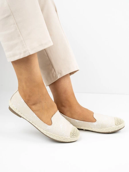 Modne espadryle damskie w kolorze Beige