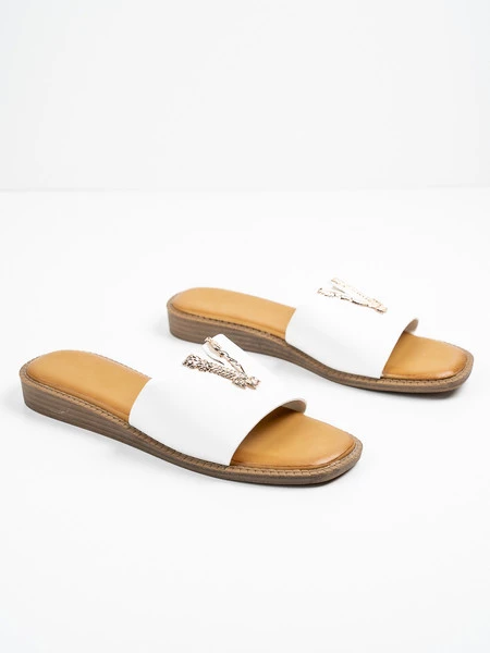 Modne klapki damskie w kolorze White