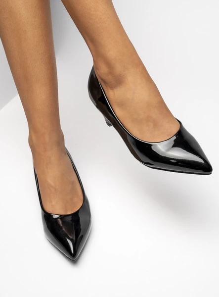 Eleganckie Lakierowane czółenka na niskim obcasie BLACK 