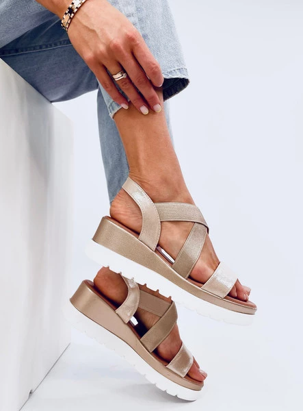 Sandałki na koturnie CADEN GOLD