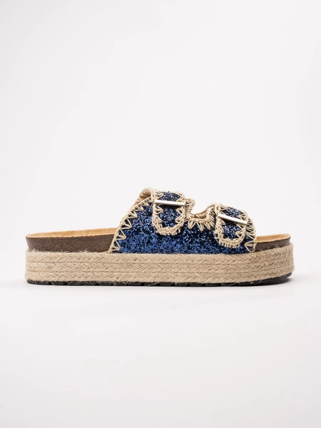 Klapki na koturnie z dwoma klamrami w kolorze Blue