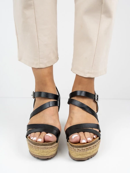 Sandały eleganckie z paskami na koturnie w kolorze Black