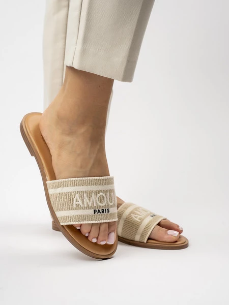 Klapki Amour Beżowy