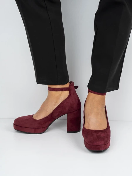 Czółenka eleganckie z paskiem wokół kostki w kolorze Maroon