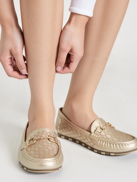 Damskie Mokasyny LIA GOLD – Ażurowy Wzór i Luksusowy Akcent