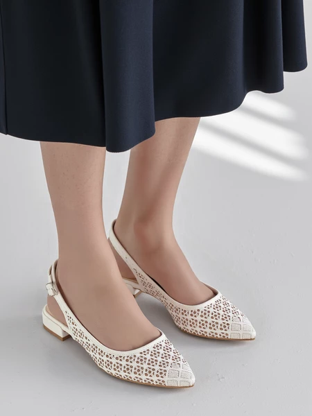 Klapki Elegancja LUMINA Biały