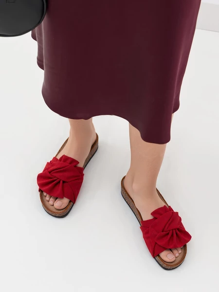 Klapki damskie eleganckie w kolorze Red