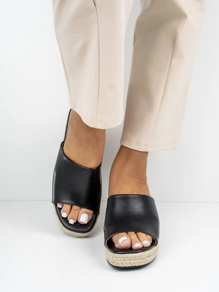 klapki damskie na koturnie BLACK